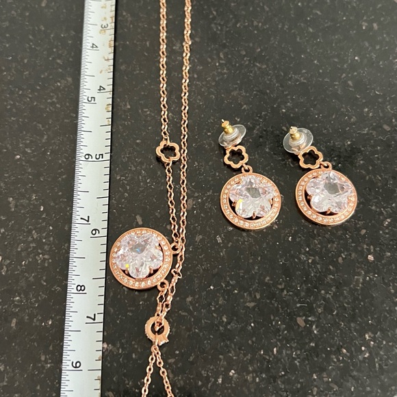 🔥host pick 🔥Rose gold color set - Picture 1 of 2